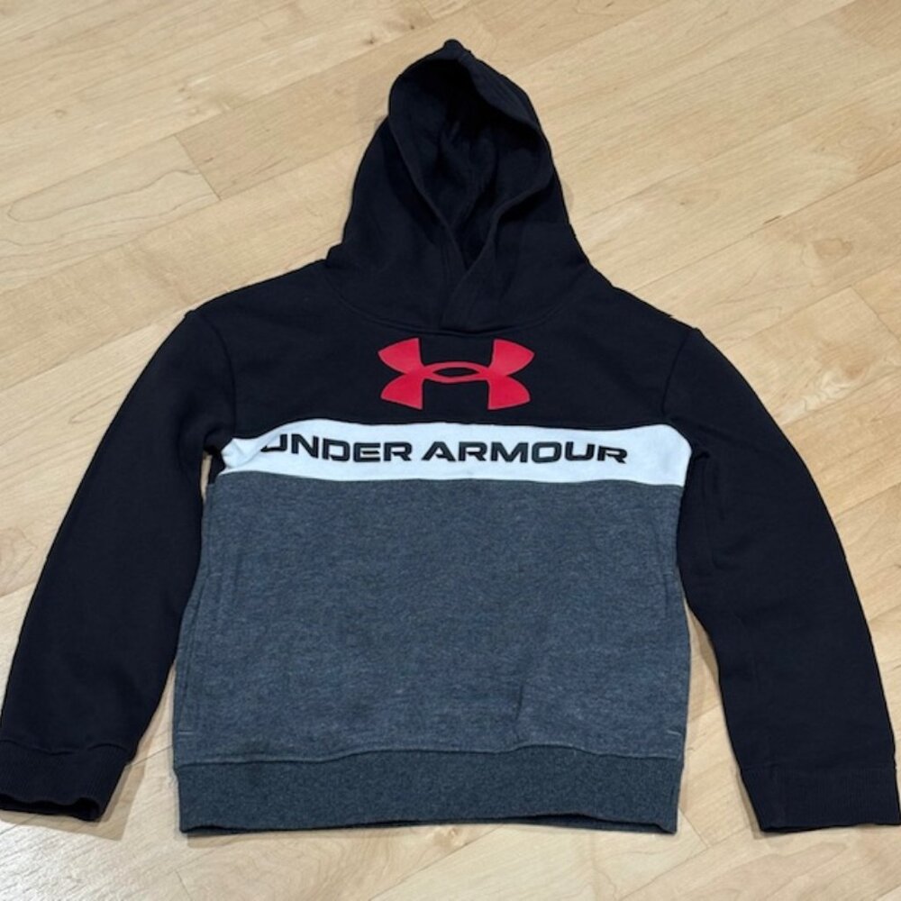 Under Armour Boys Black and Gray Hooded Sweatshirt Kids size 7